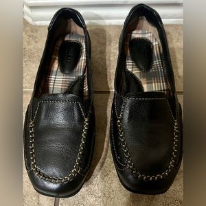 Brand new Born women’s size 7 shoes